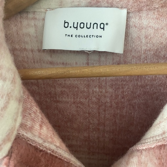 Previously loved, oversized M, b.young Shacket. - Picture 2 of 4